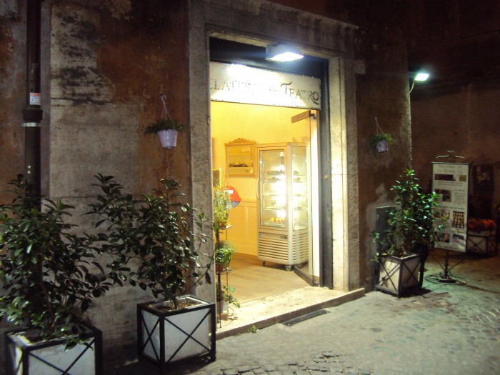 gelateria del teatro