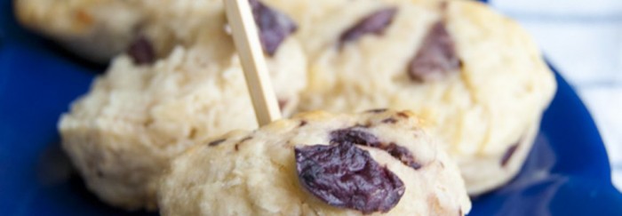 Scones salati al parmigiano e olive 1