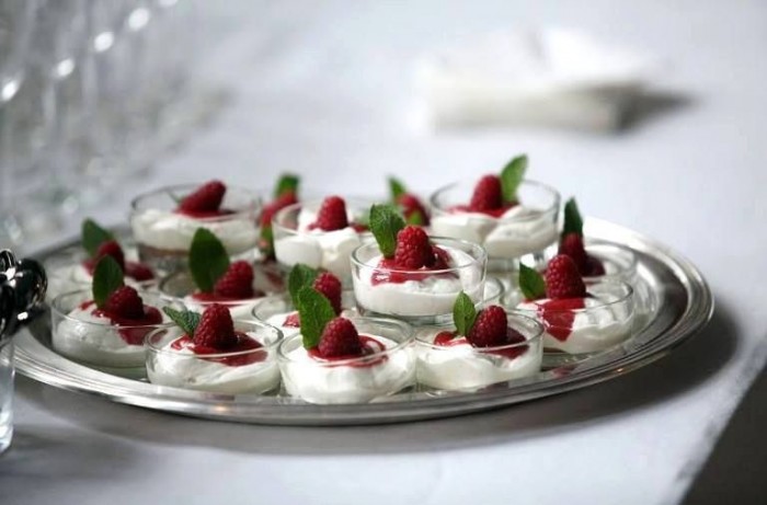 frutti di bosco ghiacciati con gelato di yogurt