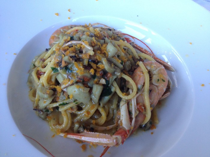 Tonnarelli con ragù di mare e bottarga
