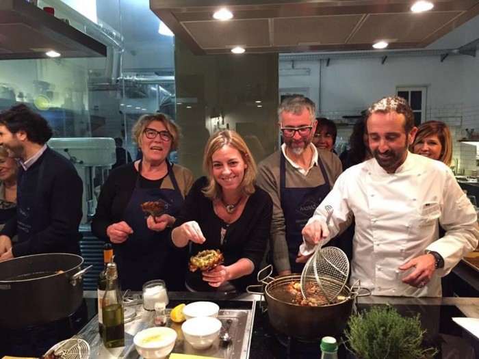 A lezione laboratorio cucina