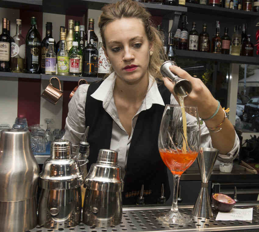 VOY-Little-Jumbo-Cocktail-Bar-20-850x763_6