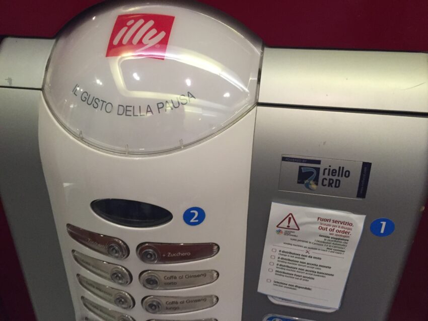 Macchina distributrice illy italo
