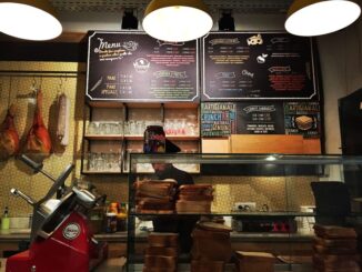 Crunch toast to toast a Napoli