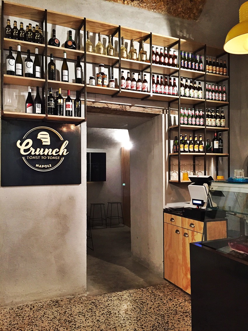 Crunch toast to toast Napoli interno