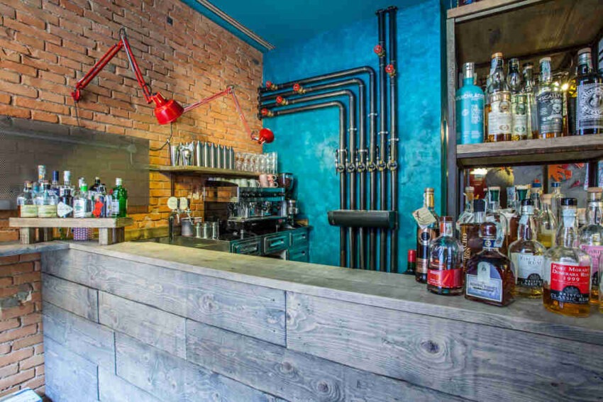 Red Brick Bologna Bancone bar