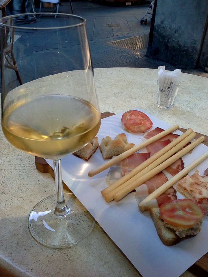 vino a spasso rapallo