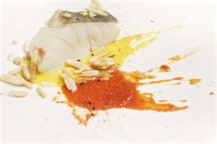 Baccalà salsa di harissa e salsa parrilla al mango