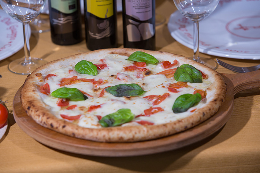 pizza margherita amoriello