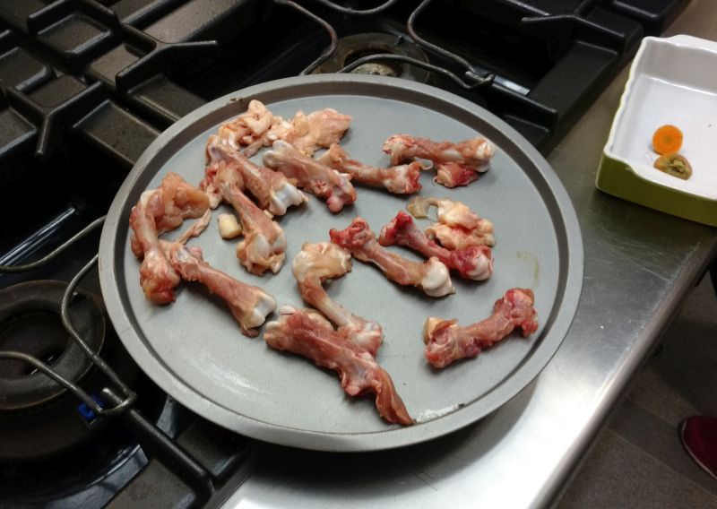 Involtino di pollo prosciutto e uvette ricetta Involtino di pollo prosciutto e uvette ricetta
