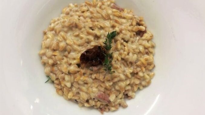 Orzotto con caprino ed erbette ricetta