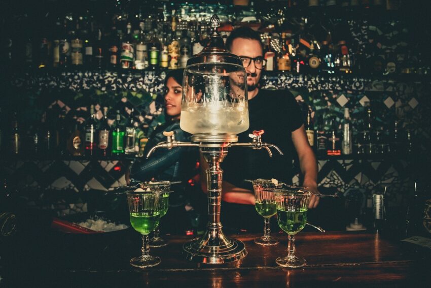 I bartender Virginia Ducceschi e Mosè Giordani