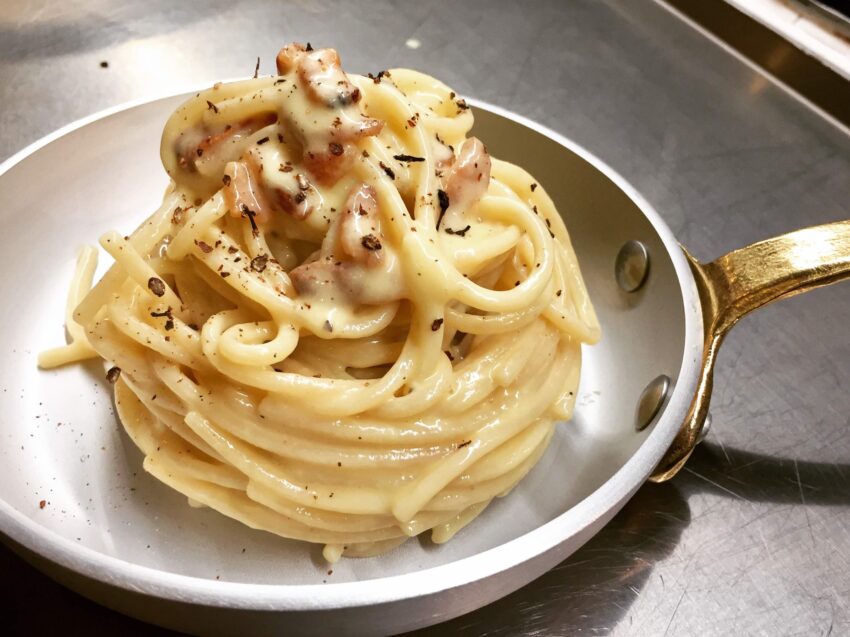 la carbonara Eggs padella