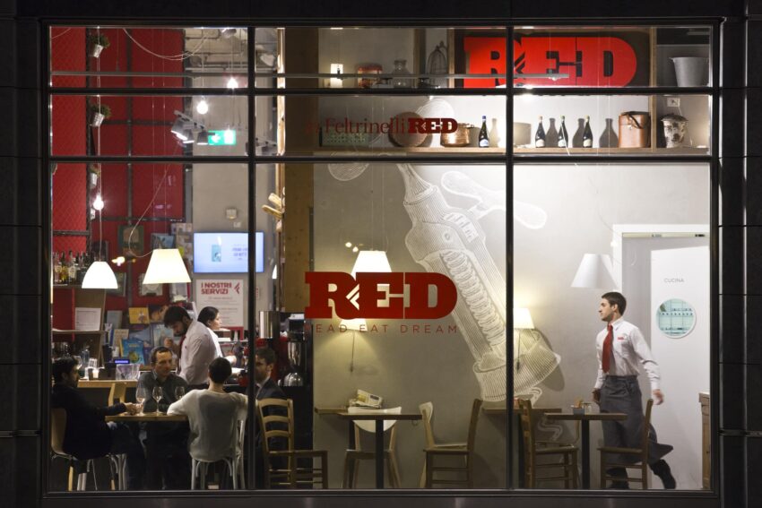 red-gae-aulenti-foto