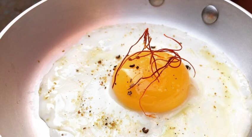 Eggs Roma uovo al tegamino