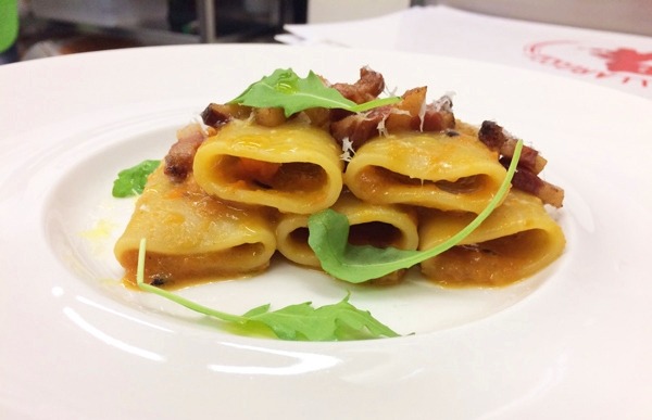 paccheri alla zucca e guanciale croccante