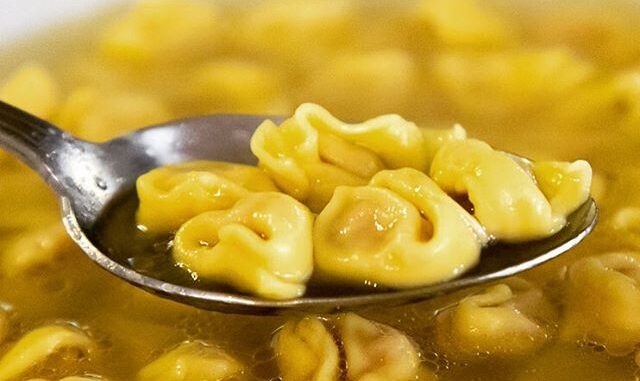 Tortellini in brodo