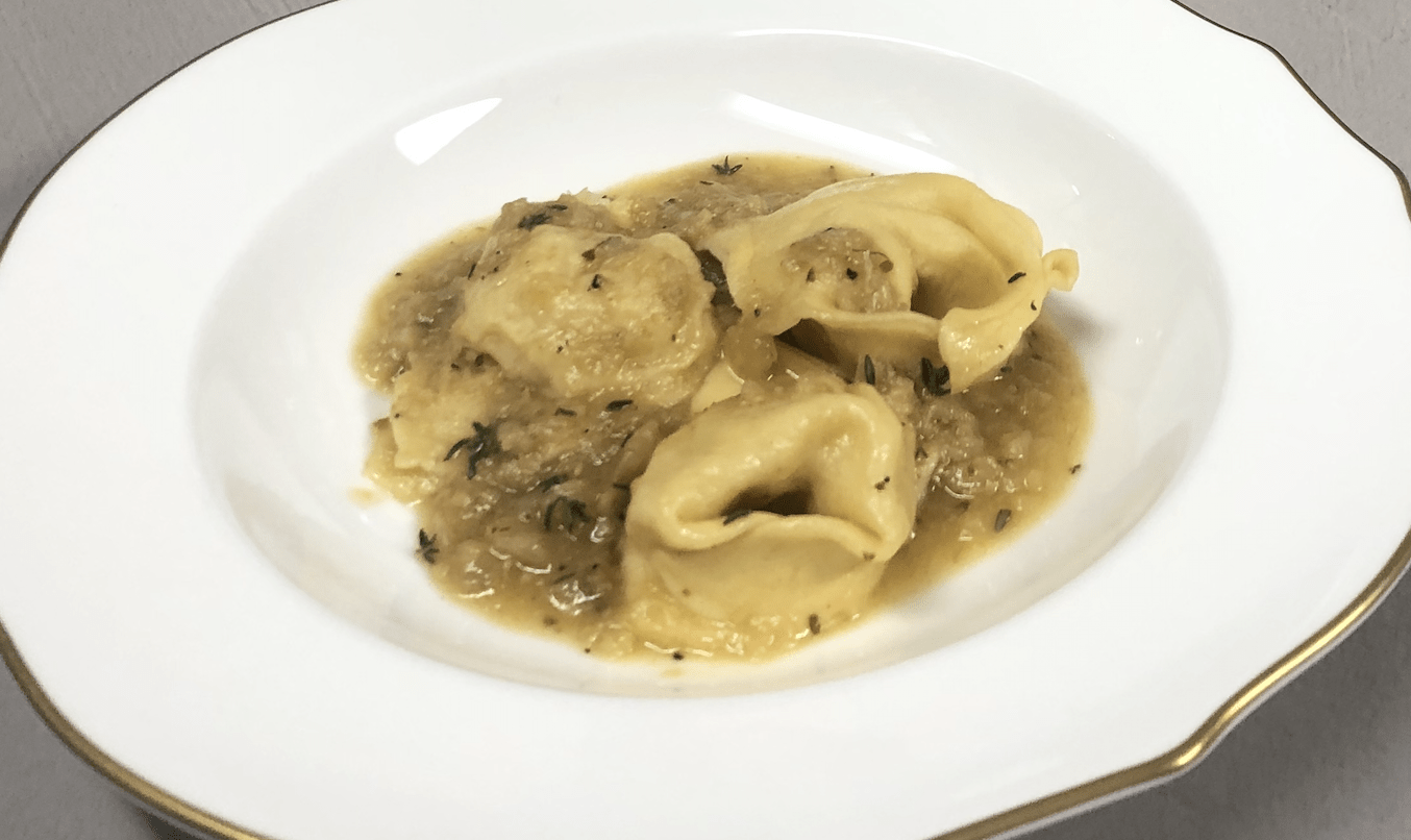 Ravioli di patate e timo con salsa carciofi e tartufo ricetta