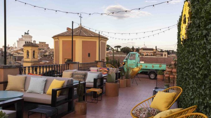 Hey Güey Roma hotel chapter