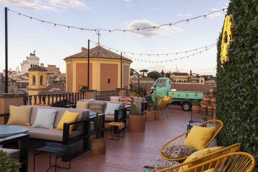 Hey Güey Roma hotel chapter