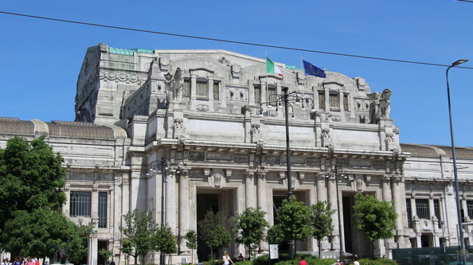 Mercato Centrale - Stazione Centrale Milano - Fred Romero