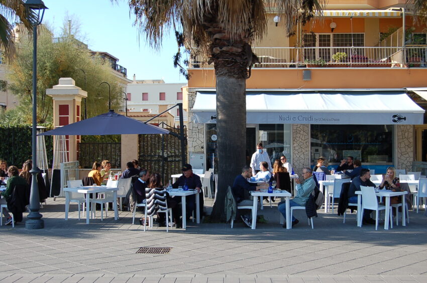 nudi e crudi ostia