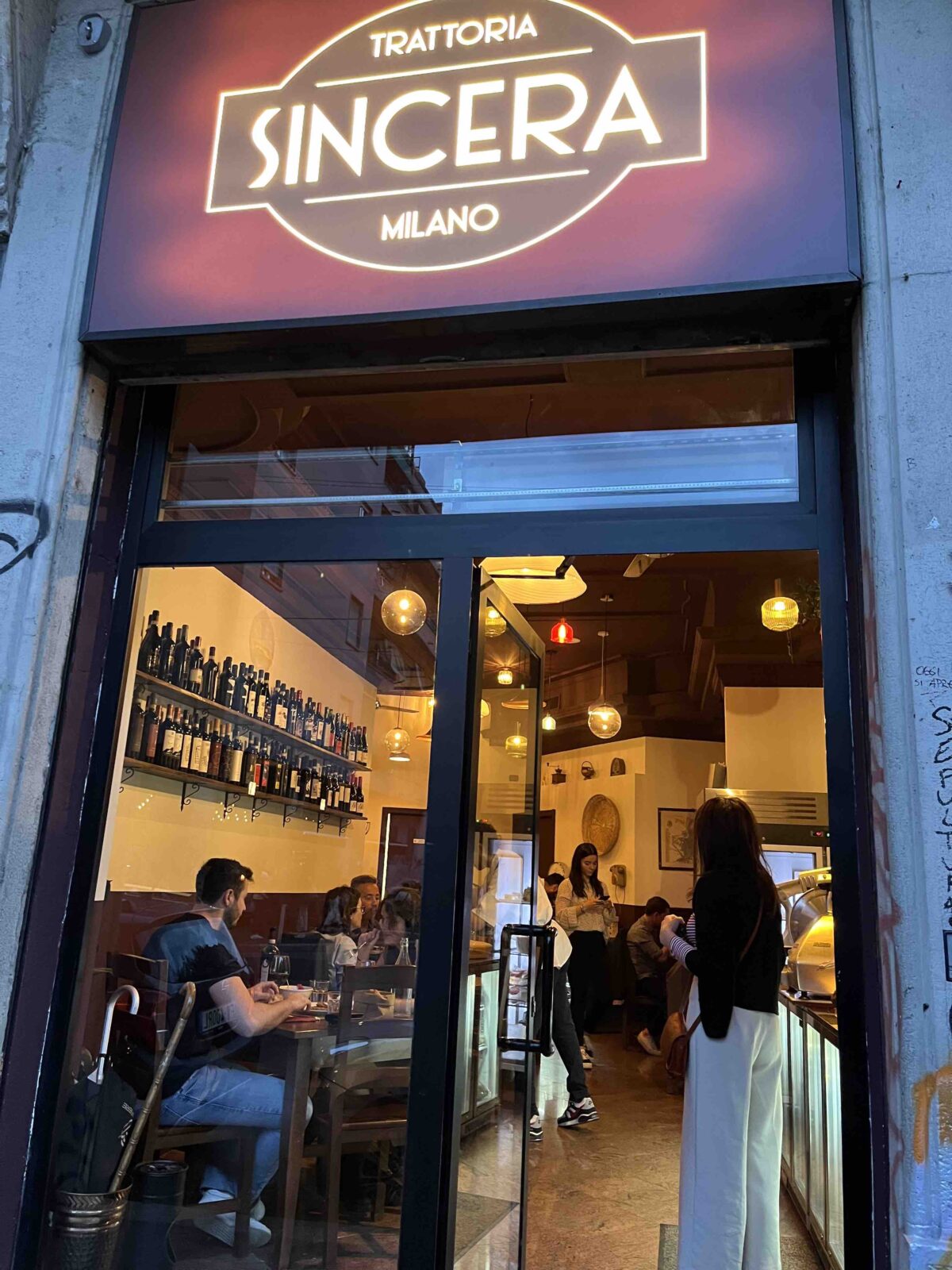 Trattoria Sincera a Milano entrata v