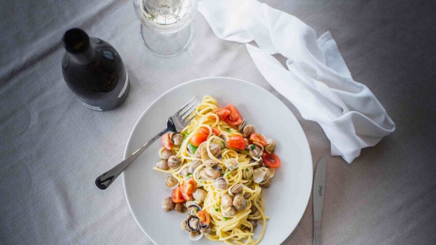 spaghetti con le vongole marea