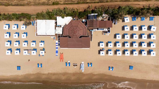 spiaggia bazzano Beach