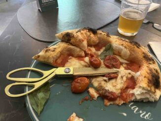 Vincenzo Capuano pizza Milano forbici provola e pepe 2
