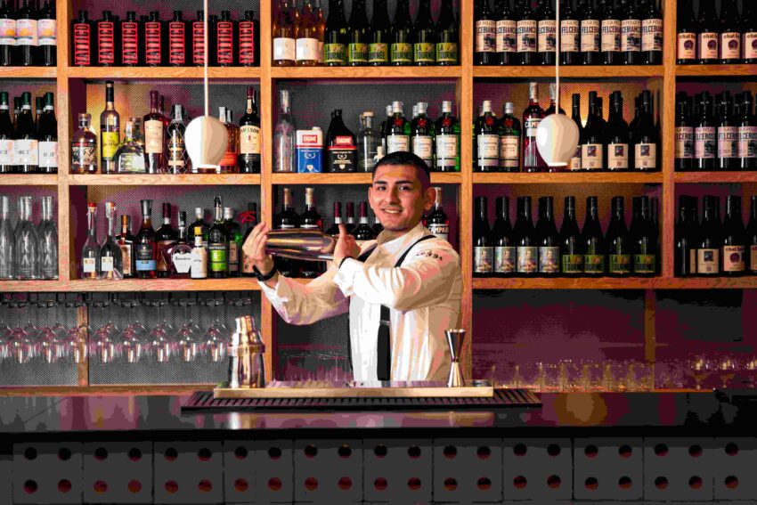 Gianluca Simon Bartender Eggs cocktail