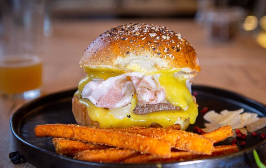 l'hamburger carbonara di morbido a roma