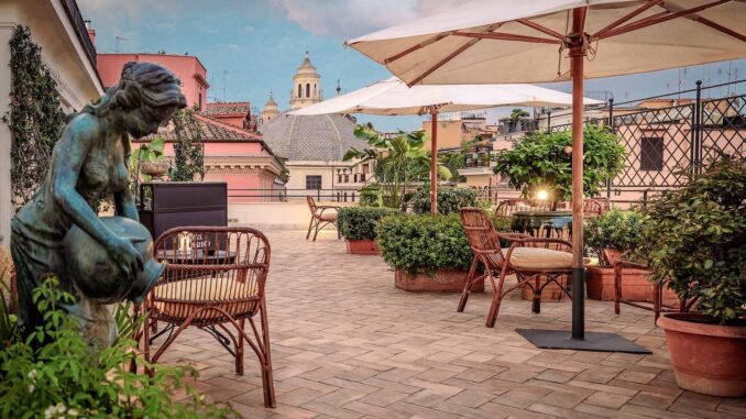 la terrazza dell'hotel locarno a roma