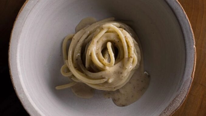 la cacio e pepe di uma a roma