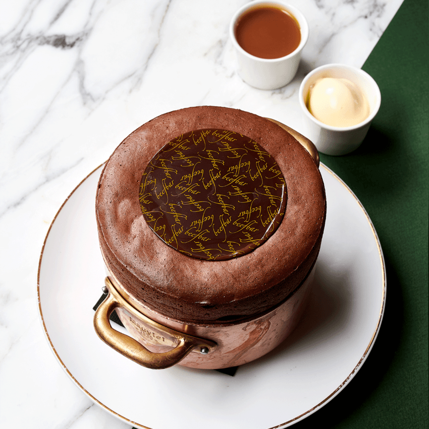 Il soufflé al cioccolato di Beef Bar