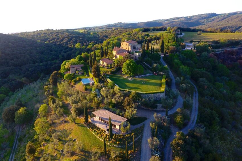 Una veduta del Castello di Vicarello, Toscana
