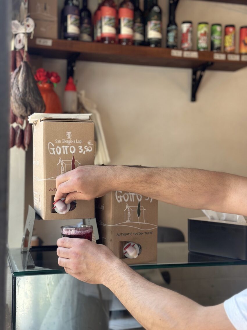 il gotto di vino de le crete a roma