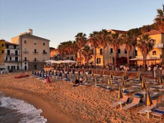 dove mangiare nel cilento, la spiaggia di Santa Maria di Castellabate