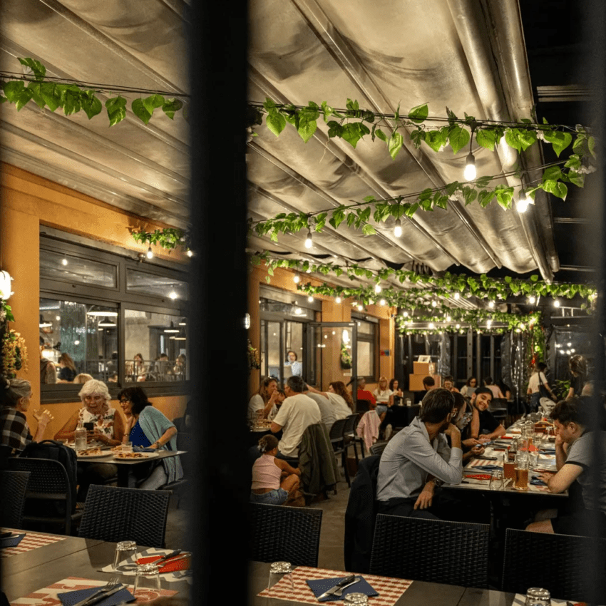 lo spazio esterno di fornace stella & muscas a roma