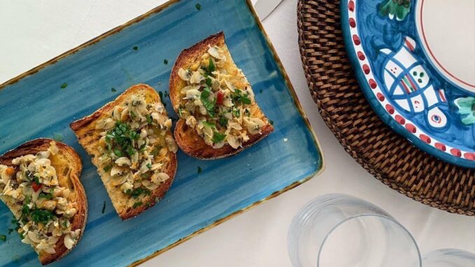 bruschetta con le telline da gina a fregene