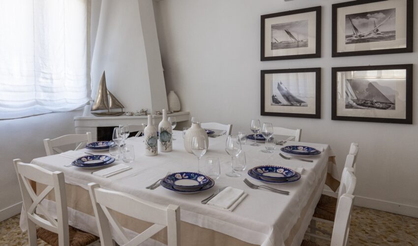 Gli interni del ristorante Gina a Fregene
