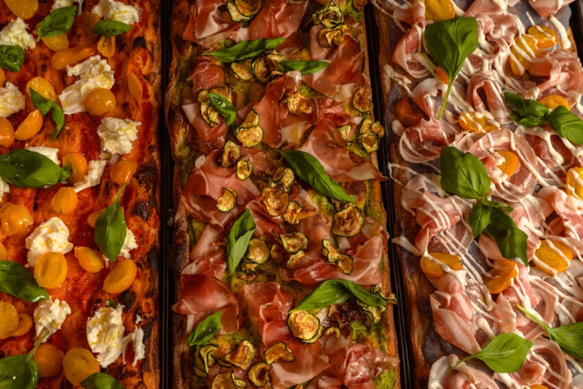 la pizza in teglia di brucio prati