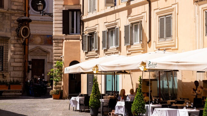 la piazza di pierluigi a roma