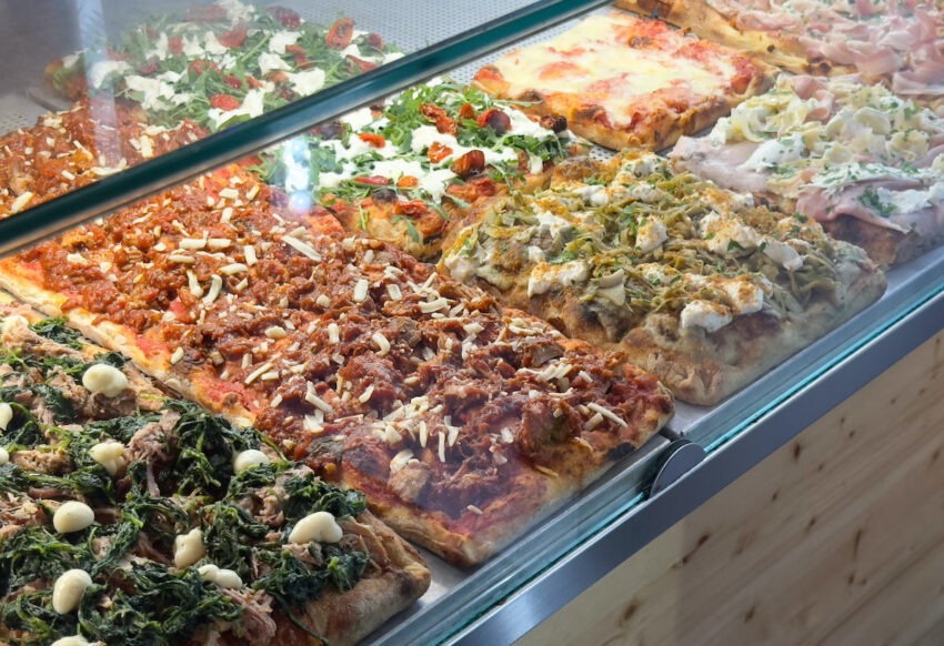 la pizza in teglia del bar allo statuto a roma