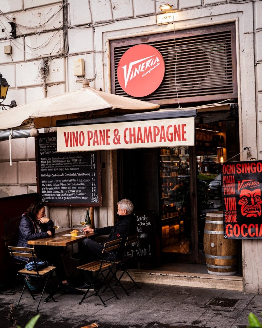 L'esterno di Vineria Risorgimento a Roma