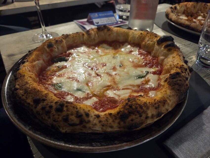 Margherita del Golfo di Napoli a Roma Est